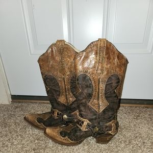 Corral Boots A3073 "vintage" studded western boots